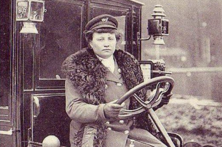 Meet Madame Inès Decourcelle, One of the Very First Female Taxi Drivers in Paris (Circa 1908)