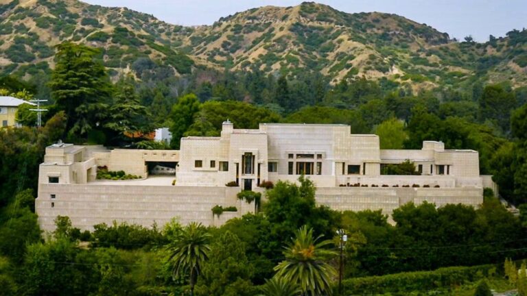 Take a Tour of Frank Lloyd Wright's Ennis House, the Mansion That Has Appeared in Blade Runner, Twin Peaks & Countless Hollywood Films