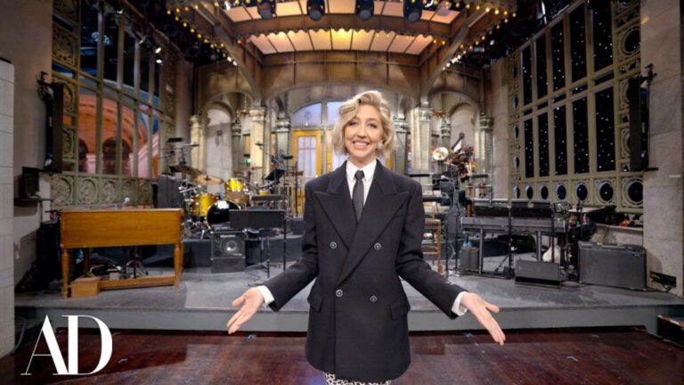 A Behind-the-Scenes Tour of Saturday Night Live's Iconic Studio