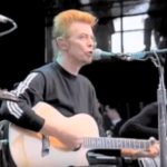 David Bowie Performs an Ethereal Acoustic Version of "Heroes," with a Bottle Cap Strapped to His Shoe, Keeping the Beat (1996)